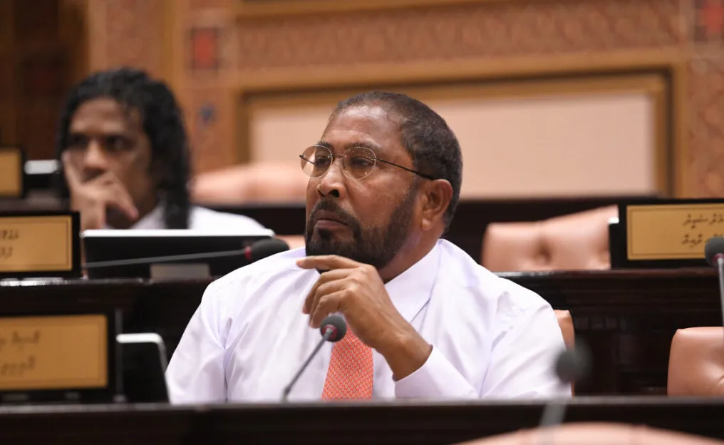 ވަޒީރުންނަަށް ރުހުން ނުދިނުމަކީ އަމިއްލަ އެދުން ކުރިއަށްނެރެ ގައުމު ހަލާކުކުރަން ކުރާ މަސައްކަތެއް: ގާސިމް