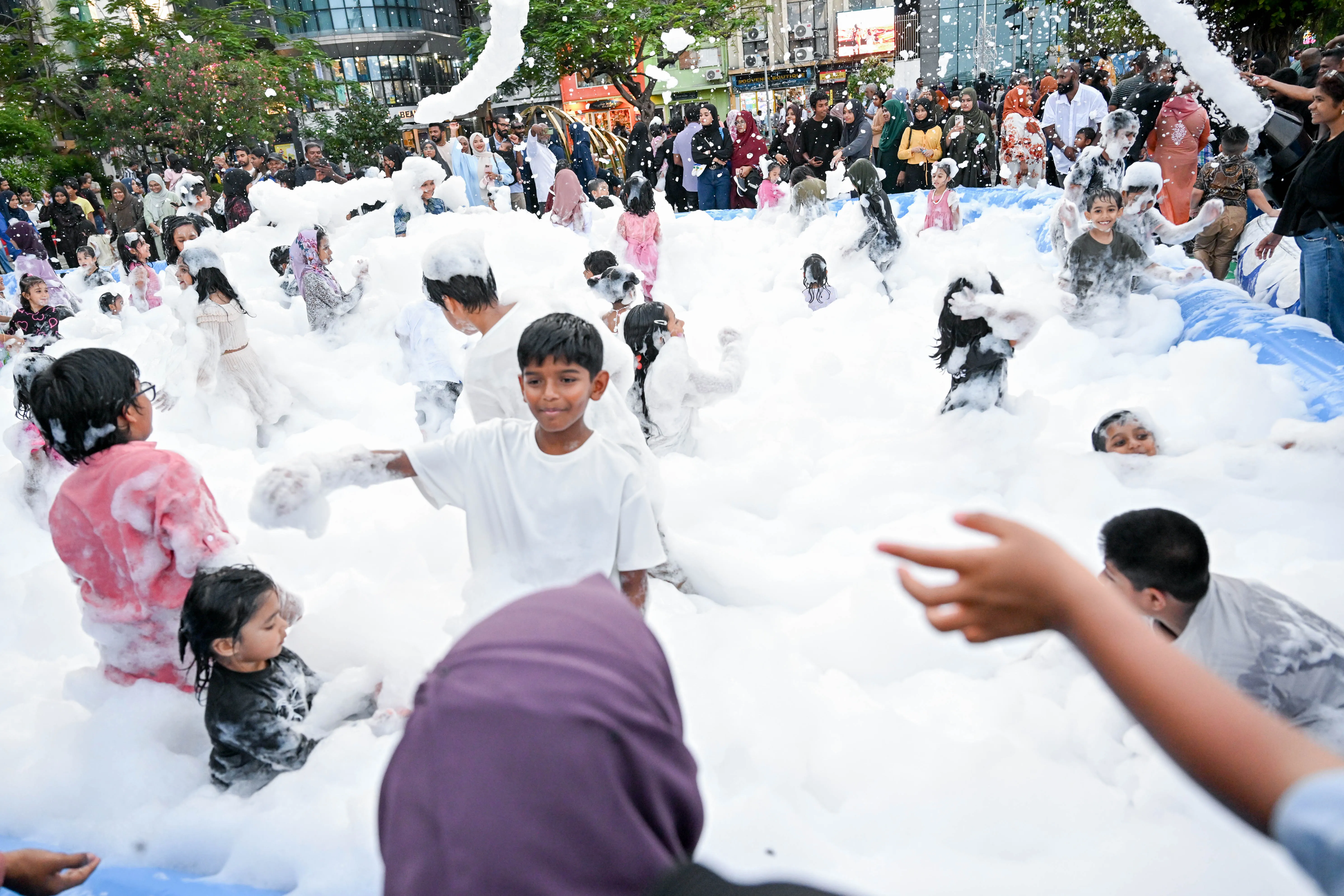 އީދު ބަންދަށް 24 އަދި 25 ވެސް ބަންދު ކޮށްފި