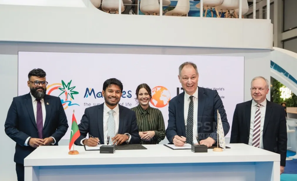 Agreement signing of Maldives as the Official Host Country for ITB Berlin 2027 at  at the Maldives’ exhibition stand (Photo/Visit Maldives)