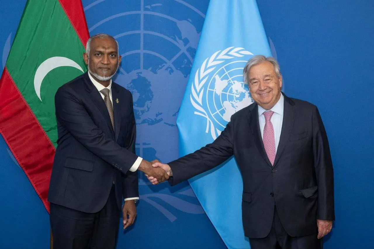 އެމެރިކާއަށް ކުރެއްވި ދަތުރުފުޅު ނިންމަވާލެއްވުމަށްފަހު ރައީސް ޑރ.މުޢިއްޒު ނިއުޔޯކުން ފުރާވަޑައިގެންފި