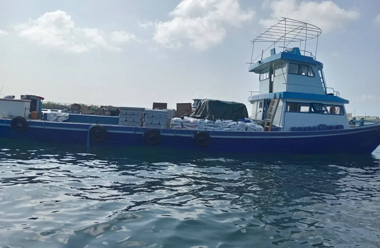 ގައްދޫއިން ހުޅުމާލެއަށް ދަތުރުކުރަމުންދިޔަ، މުދާ އުފުލާ ދޯންޏެއް ގެއްލިގެން ހޯދަނީ!