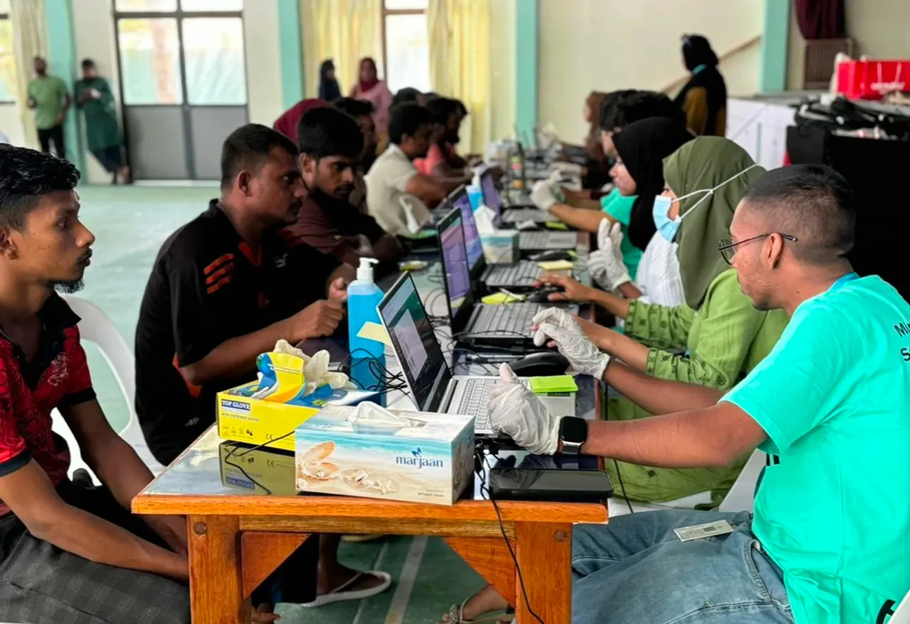 18،000 އަށްވުރެ ގިނަ ބިދޭސީންގެ ބަޔޯމެޓްރިކް ޑޭޓާ އެއްކޮށްފި