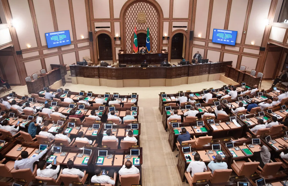 މެންބަރުންގެ އަދަދު މަދުކުރުމާ ގުޅޭ ގޮތުން ހިޔާލު ހޯދަން ގަރާރެއް!