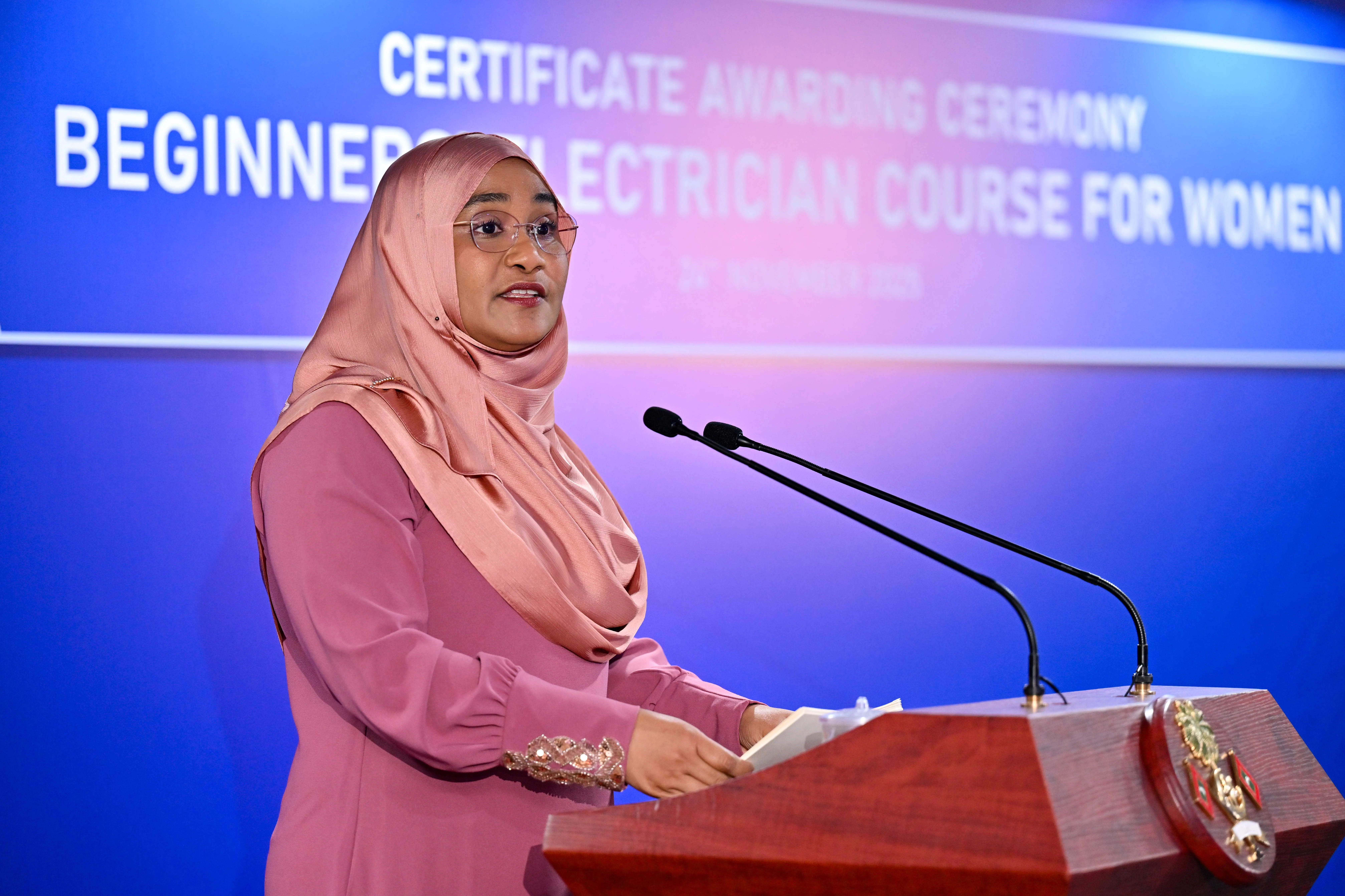 މައިން ގޭގައި ކުރާ މަސައްކަތްތަކުން ދަރިން އެކަމަށް ޝައުޤުވެރިކަން އުފެދި، އެ ދާއިރާއަކުން ހުނަރުވެރި ބަޔަކަށް ވުމުގެ ފުރުޞަތު ލިބޭ: މެޑަމް ސާޖިދާ