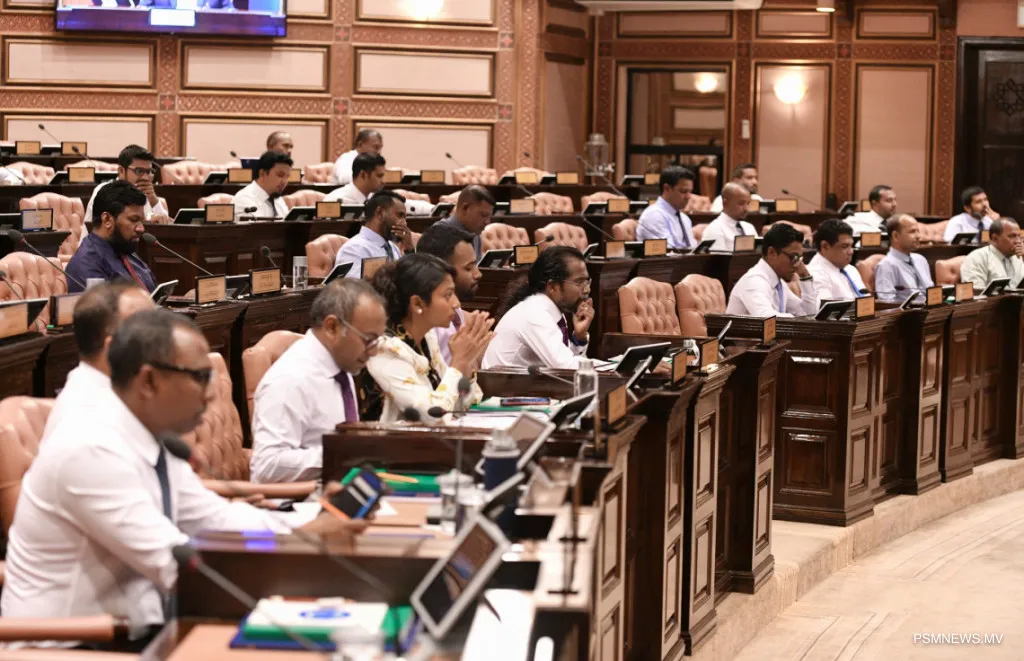 މިމަހު 28 ގެ ނިޔަލަށް މަޖިލީހުގެ ދައުރު ދަންމާލަން ފާސްކޮށްފި