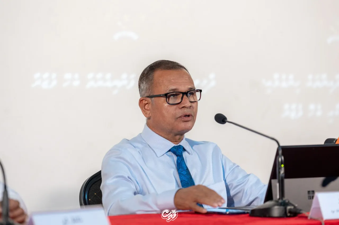 އިތުރު 5 ކައުންސިލަކުން 7 ފަޅުރަށް ހޯދަން މިނިސްޓްރީގައި އެދިއްޖެ!