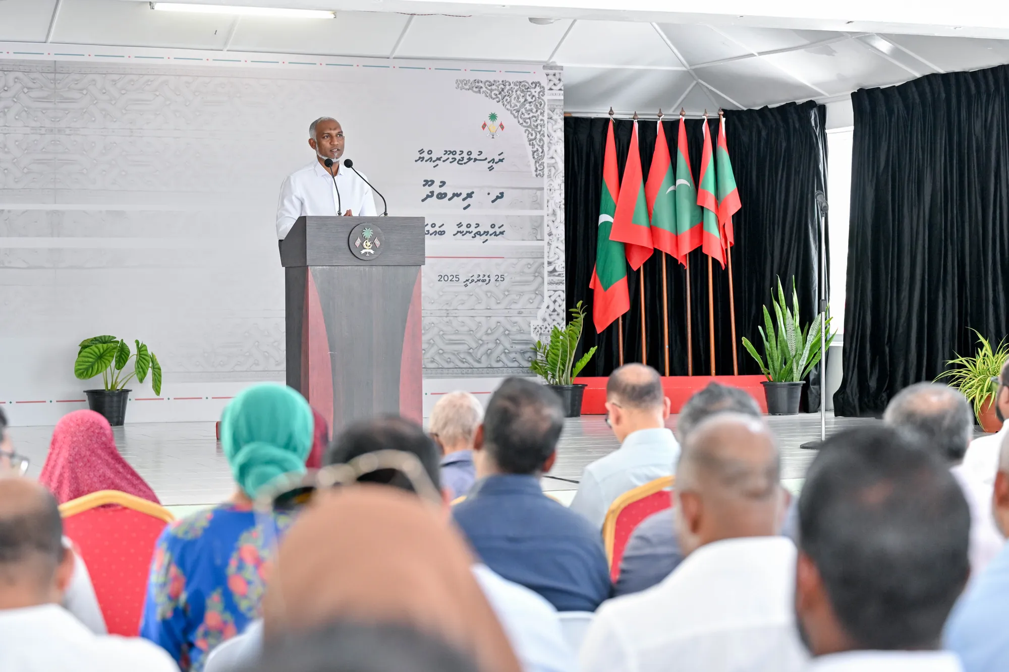 ރިނބުދޫގައި އާ މިސްކިތެއް ބިނާނުކުރާތާ 33 އަހަރު، ރައީސް ދެއްވީ އައު މިސްކިތެއްގެ ޔަގީންކަން