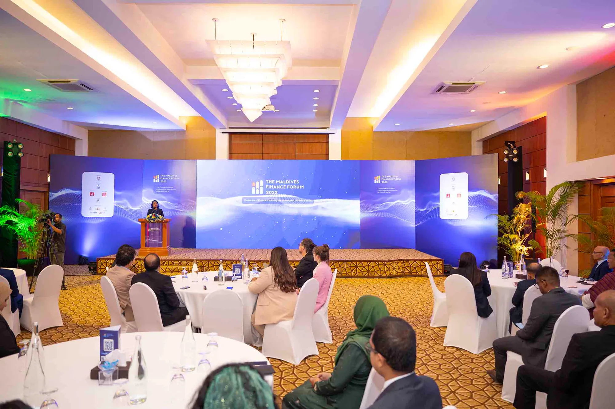 ޕެންޝަން އޮފީހުގެ ބޯޑަށް ޗެއަރޕަރސަނެއް ހޯދަނީ!