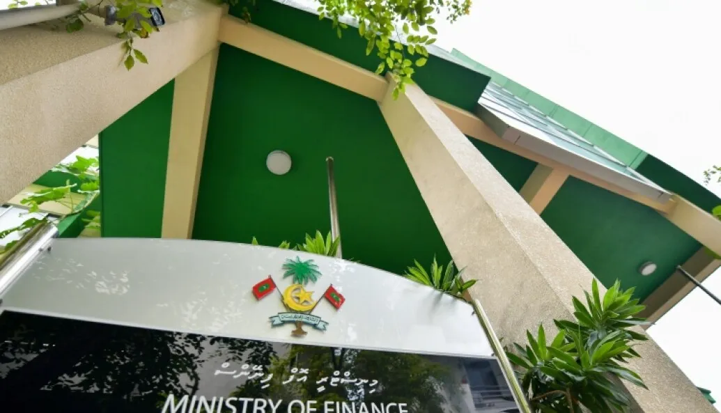 ދައުލަތުގެ މުވައްޒަފުންގެ މުސާރަ ހާމަނައިޒްކުރުމުގައި ފިސްކަލް މިންގަނޑުތައް ދެމެހެއްޓުމަށް ބަޖެޓުގައި އިސްކަންދީފައިވޭ: މާލީ ވުޒާރާ
