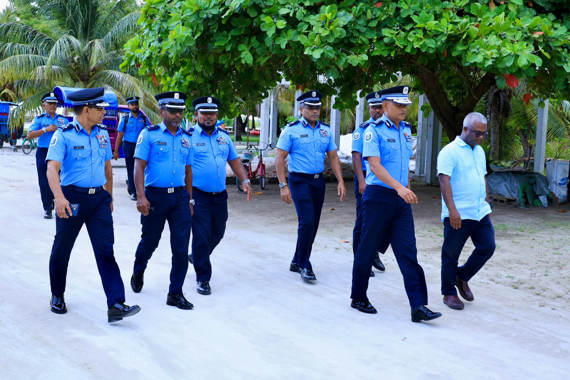 ރައްޔިތަކު ފުލުހުން ކައިރިއަށް ކަމަކު އައިސްފިނަމަ މާޔޫސްކޮށްނުލުމަށް ސީޕީ ޝުޖާއު އެދިވަޑައިގެންފި