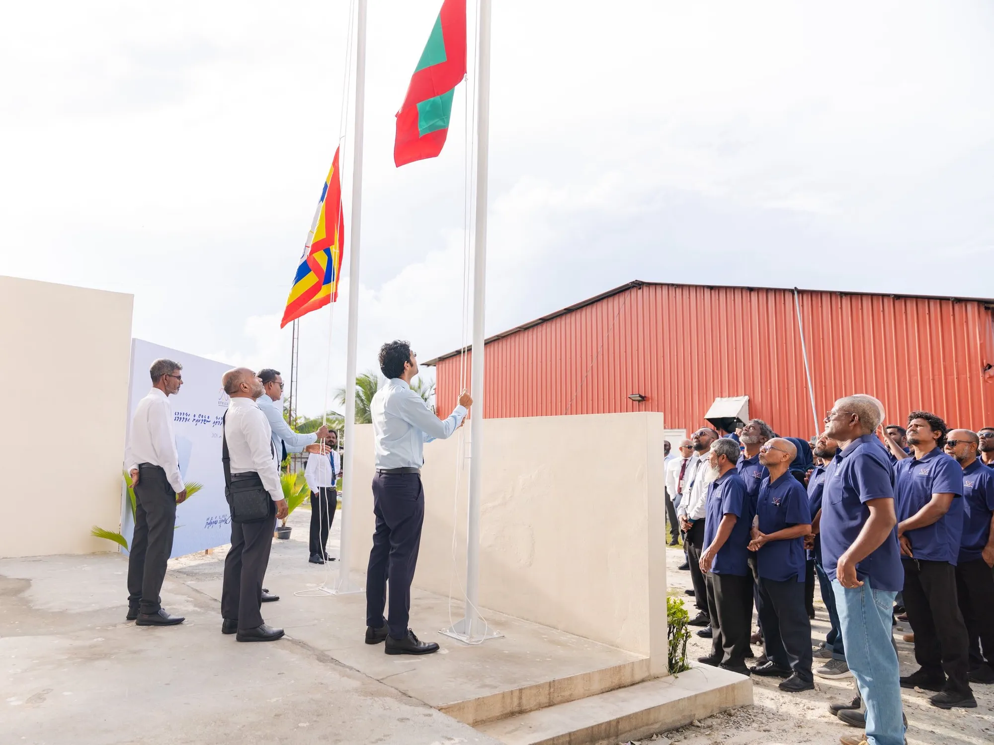 ތިނަދޫ ސިޓީގެ ކަރަންޓުގެ ޚިދުމަތާ ސްޓެލްކޯ އިން ރަސްމީކޮށް ހަވާލުވެއްޖެ