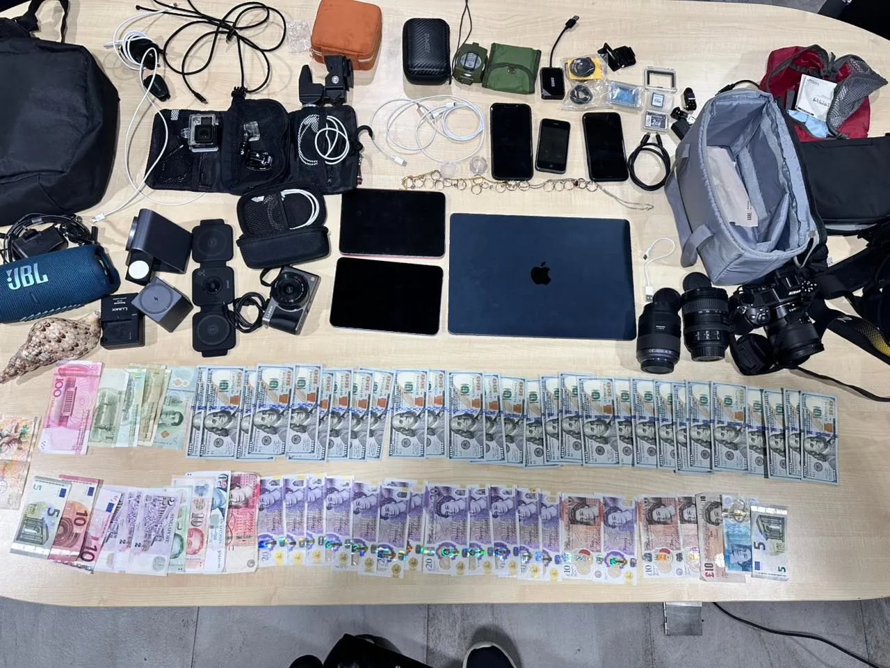 Stolen Items (Photo/Maldives Police Service)