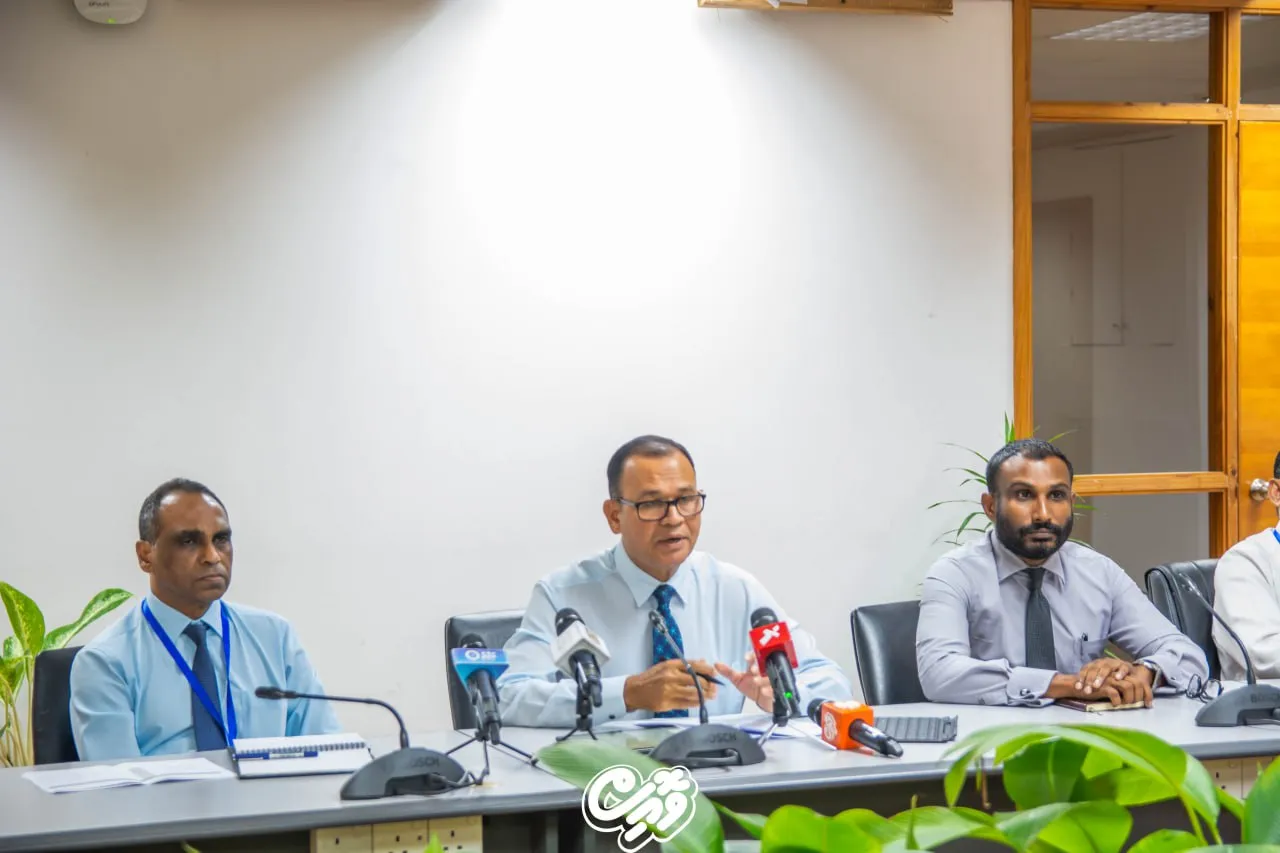 ކައުންސިލް އިދާރާތައް ހުރީ ޢުމްރާނީ ގޮތުން ތަރައްގީނުވެ، އެކަން ހައްލުކުރަން މަސައްކަތް ކުރާނަން: ޝަރީފް