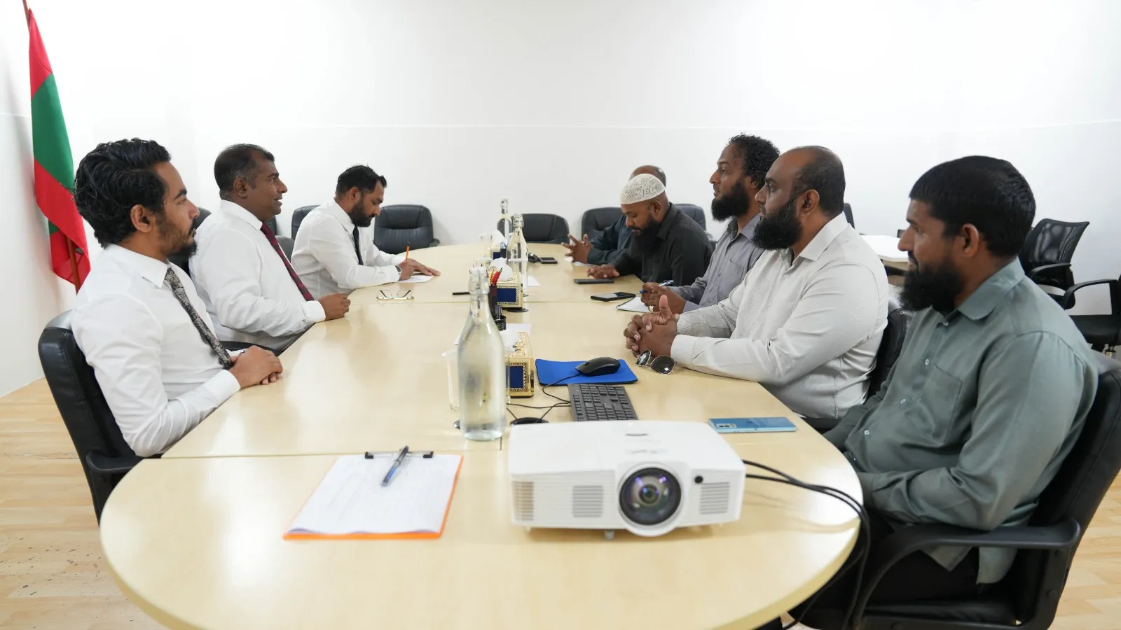 އީދު ފާހަގަކުރުމުގައި ހުރި ކަންބޮޑުވުންތަކާ އެކު އިލްމުވެރިން ސަގާފަތާ ބެހޭ ވަޒީރާ ބައްދަލުކުރައްވައިފި