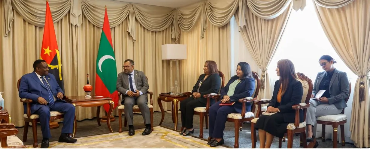 އެންގޯލާގެ އައު ސަފީރު ޚާރިޖީ ވަޒީރު އަރިހަށް އިޙުތިރާމުގެ ޒިޔާރަތެއް ކުރައްވައިފި