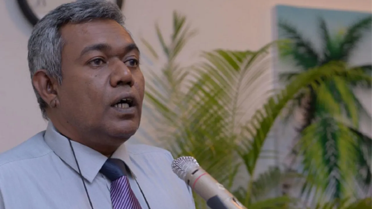 ބޭންކަށް ޑޮލަރު މާރުކުރަން އެންގުމަކީ ރަނގަޅުކަމެއް؛ އެއީ ޤާނޫނު ހަދައިގެންވެސް ކުރަންވީކަމެއް: އިބްރާހީމް އިސްމާޢީލް