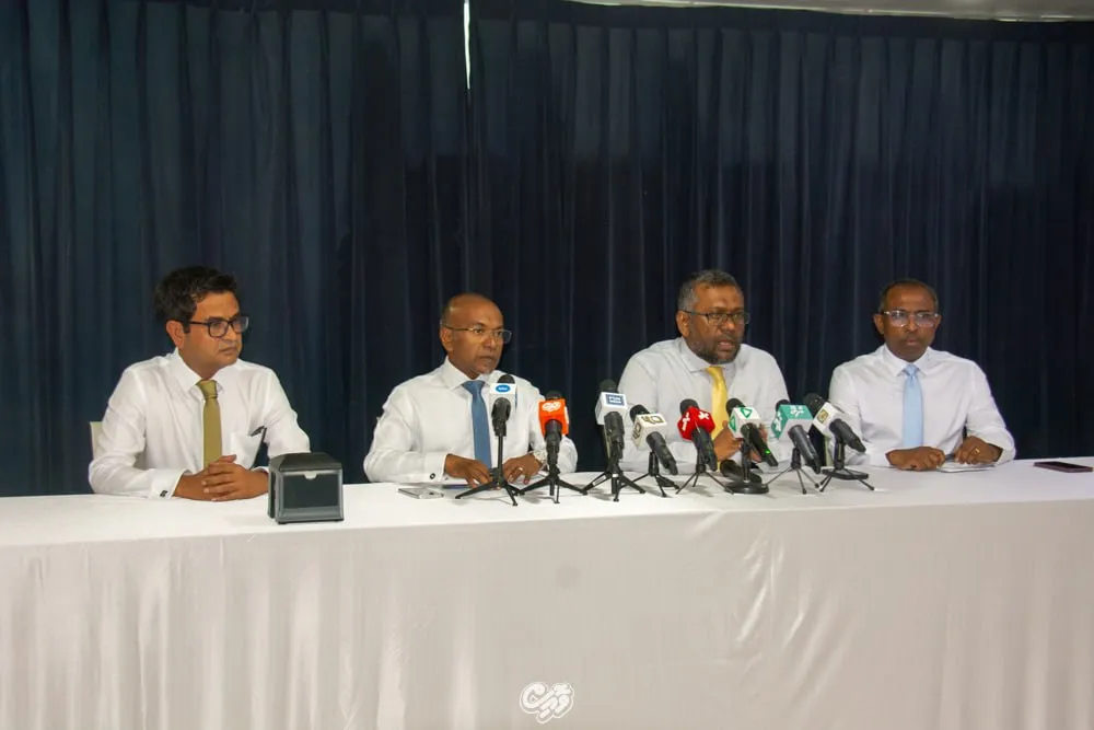 މަޖިލީހުގެ މެމްބަރުންގެ އަދަދު ލިމިޓުކުރަން އެމްޑީޕީ އާއި ޑިމޮކްރެޓްސް އިން ހުށައަޅަނީ