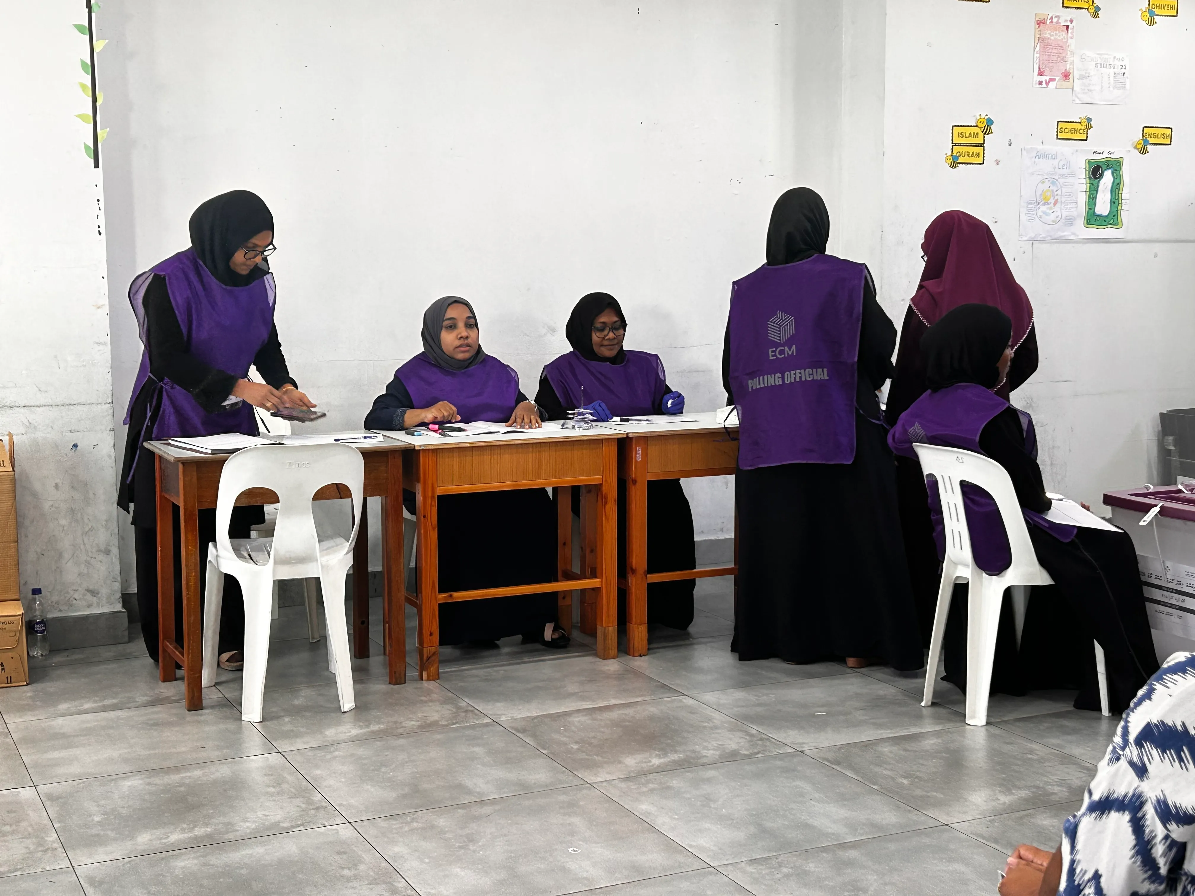 ލޯކަލް ކައުންސިލް އިންތިޚާބާއި ޚިޔާލު ހޯދުމުގެ ވޯޓުގެ ވޯޓުލުން ފަށައިފި