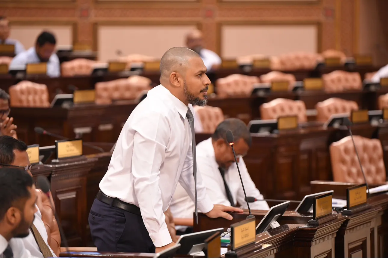 ޤާނޫނުގެ އިންސާފާއި ހަމަހަމަ ކަމަކީ ވަކި ފަންތިއަކަށް ނޫނީ އާއިލާއަކަށް ޚާއްސަ އެއްޗެއް ނޫން: ޢިމްރާން