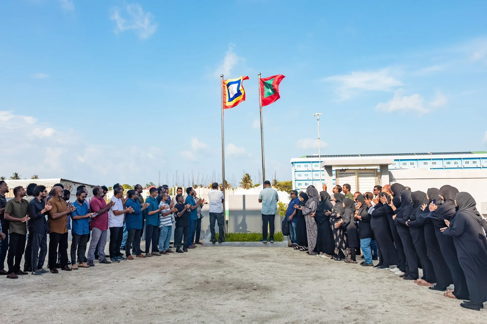 ހދ. އަދި ށ. އަތޮޅުގެ ޔުޓިލިޓީ ހިދުމަތްތަކާއި ސްޓެލްކޯއިން ރަސްމީކޮށް ހަވާލުވެއްޖެ