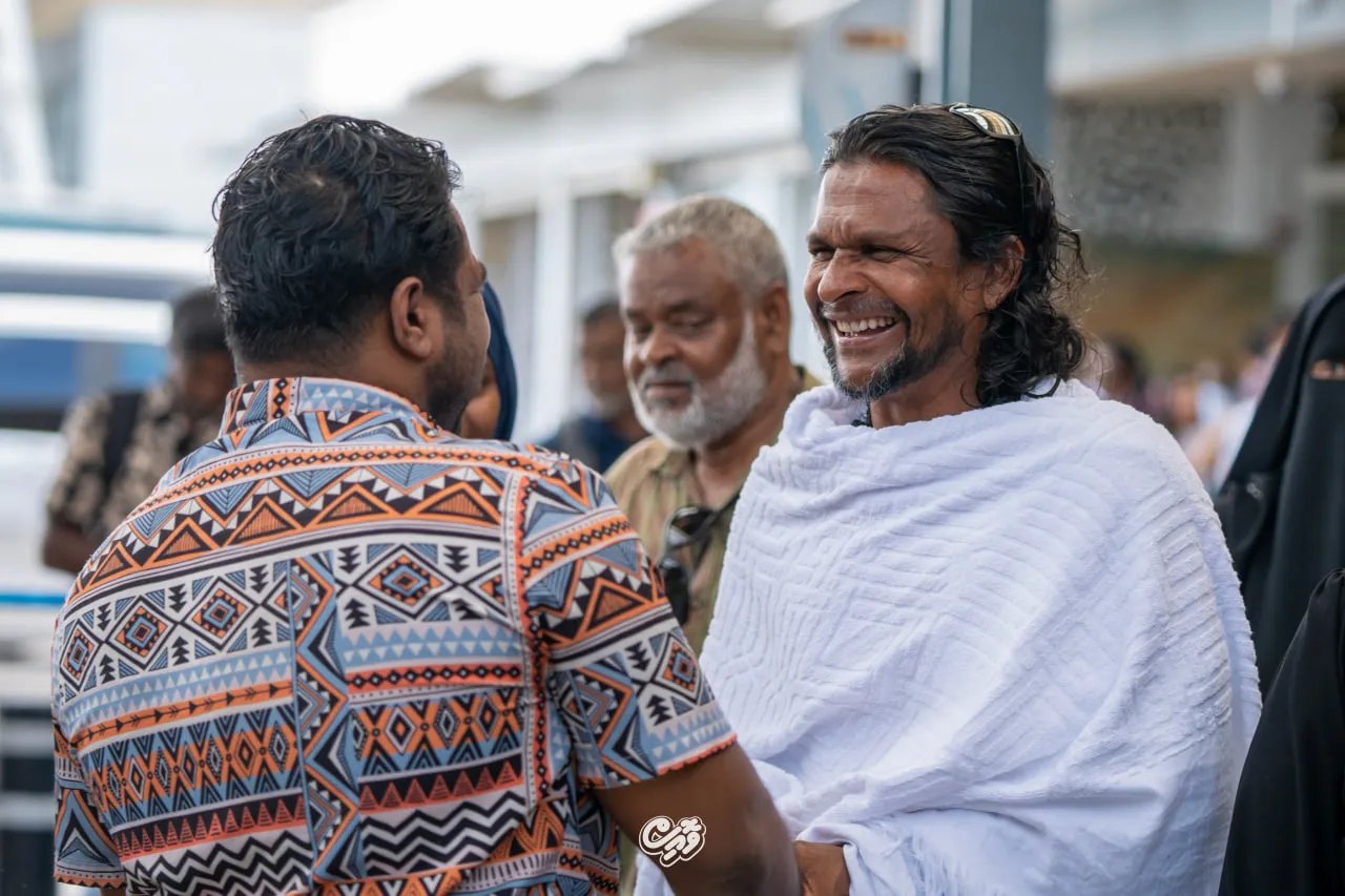 ހައްޖުވެރިން ބަލައި އެއާޕޯޓަށް ދާ މީހުން ފުލުހުންގެ އިރުޝާދުތަކާއި އެއްގޮތަށް އަމަލުކުރުމަށް އެދެފި