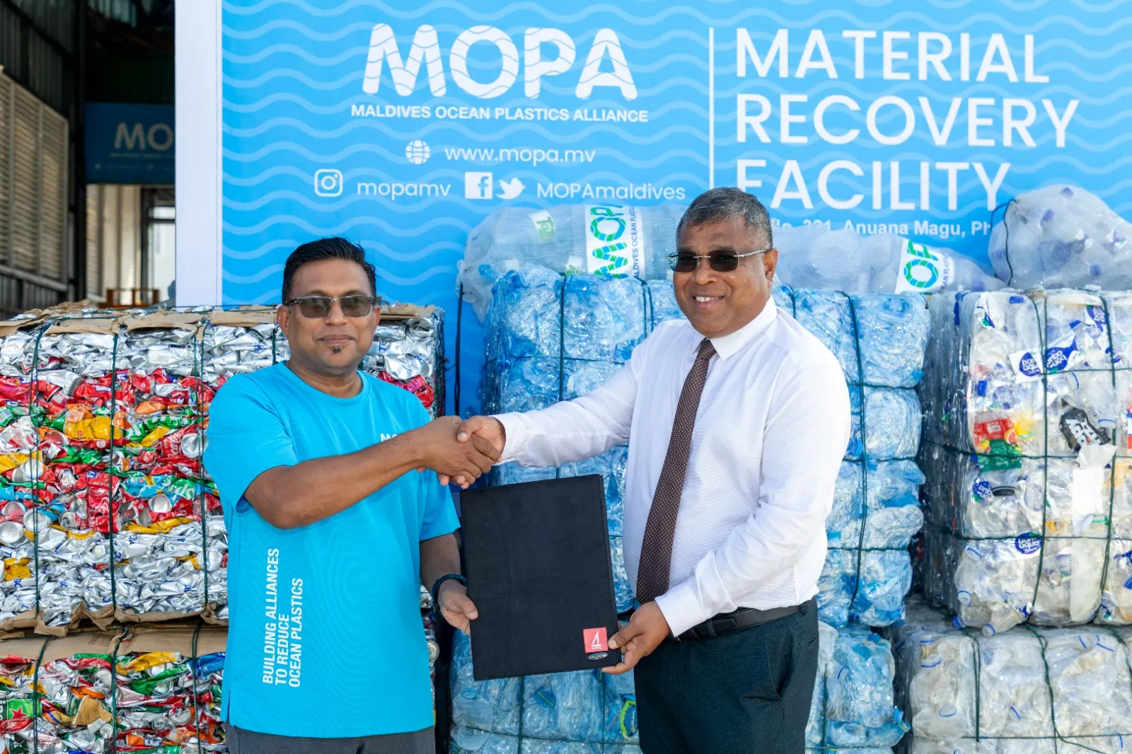 Bank of Maldives (BML) signed partnership with the Maldives Ocean Plastics Alliance (MOPA) to advance sustainable plastic recycling  (Photo/BML)