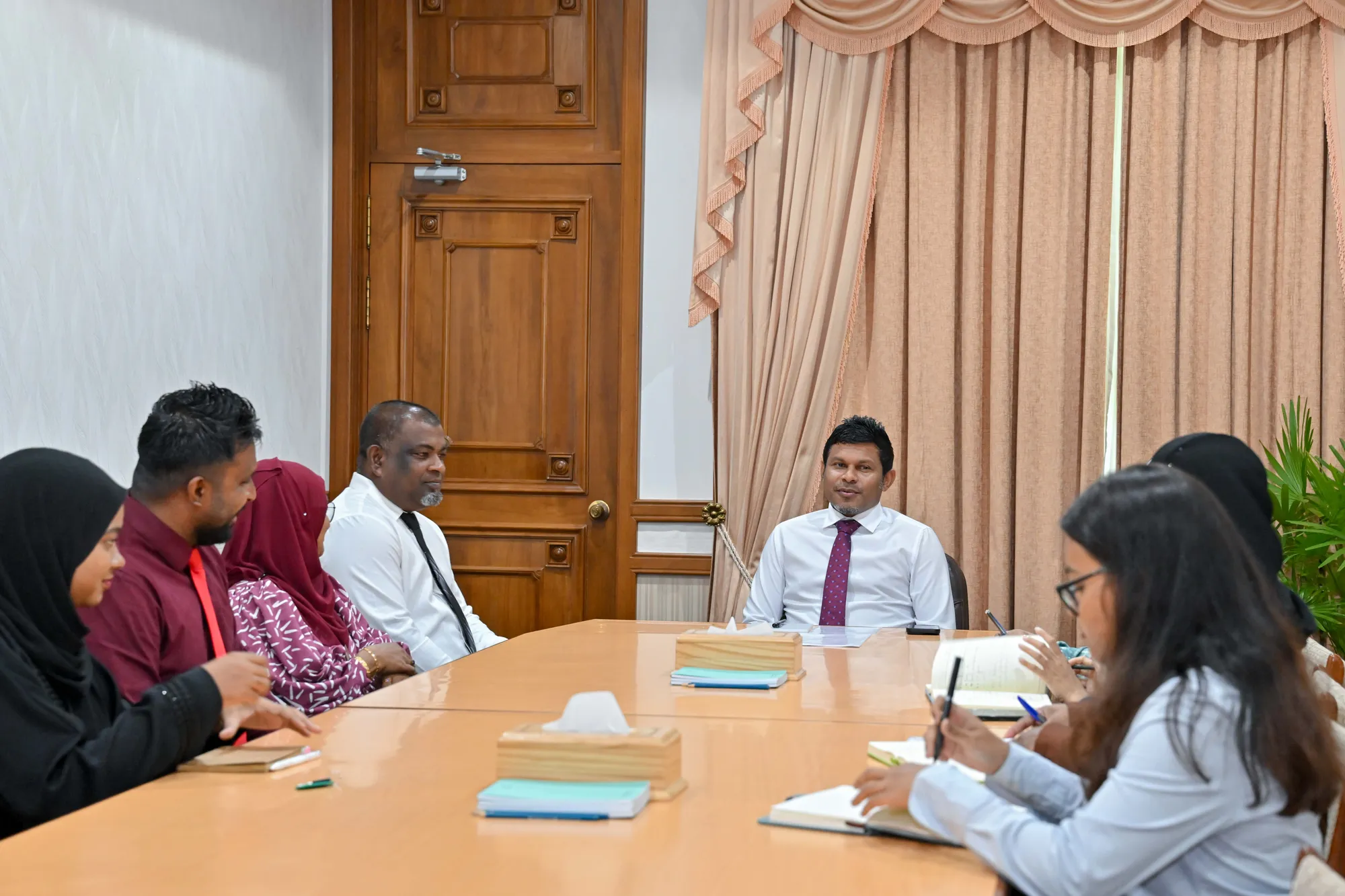 ފުޓްސަލް ދަނޑު އަވަހަށް ނިންމައިދޭން ފިޔޯރީން އެދިއްޖެ