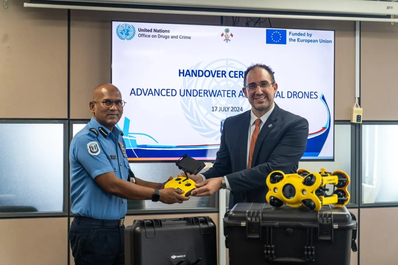 ޔޫއެންއޯޑީސީން ދިވެހި ފުލުހުންނަށް އެޑްވާންސްޑް ޑްރޯންތަކެއް ހަދިޔާކޮށްފި