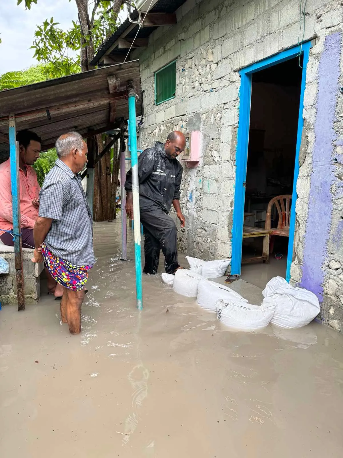 ވިއްސާރައިގައި ފެންބޮޑުވެ ފުވައްމުލަކުގެ ބައެއް ގެތަކަށް ގެއްލުން ވެއްޖެ