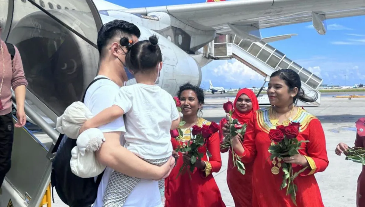 Tourists at Velana International Airport (Photo/Visit Maldives)