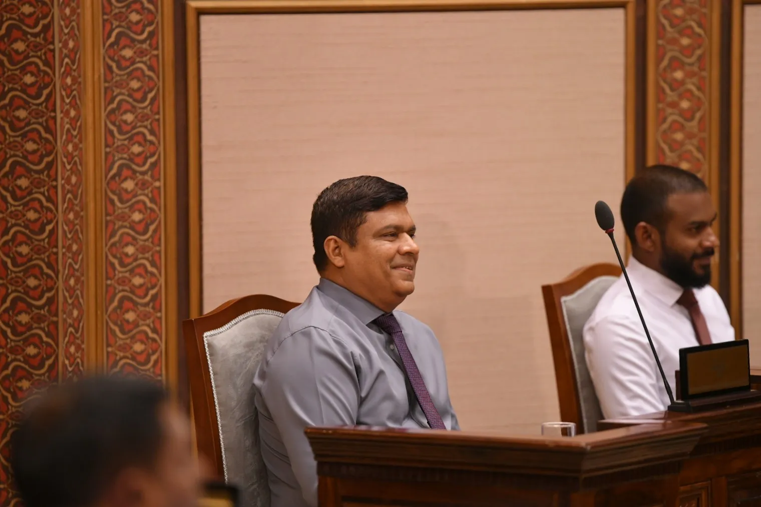 އަމީނަށް އިތުބާރު އޮތް ކަަމަށް ފާސްކޮށްފި