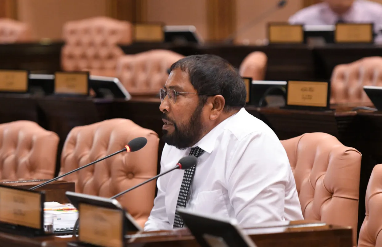 ރައީސް ޑރ.މުޢިއްޒުގެ އިންޑިއާ ދަތުރުފުޅަކީ ދެގައުމުގެ ގުޅުން ބަދަހިކުރުމަށް ލިބޭ ރަނުގެ ފުރުސަތެއް: ޤާސިމް