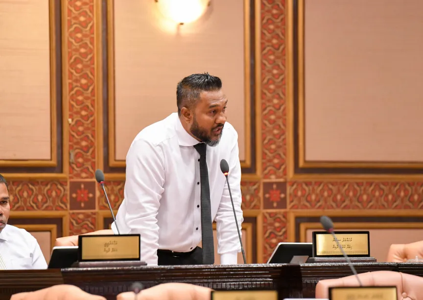 މެންބަރު ސިނާންގެ ގޮނޑިއާއިމެދު ގޮތެއް ނިންމަން މައްސަލަ ސުޕްރީމް ކޯޓަށް