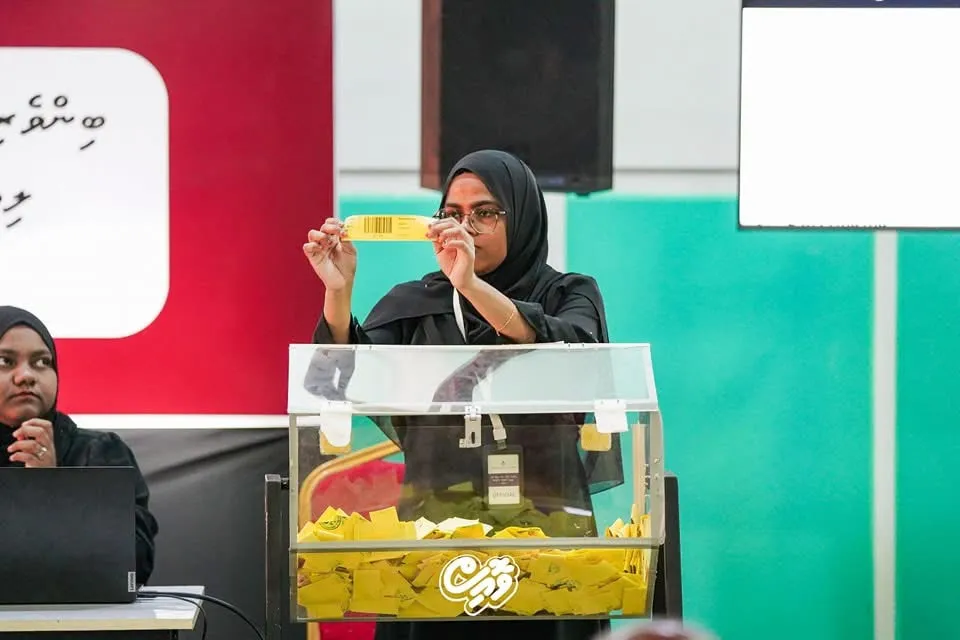 ގުޅީފަޅުން ގޯތި ލިބުނު ފަރާތްތަކުގެ މެދުގައި އަލުން ގުރުއަތުލުން މިއަދު މެންދުރު