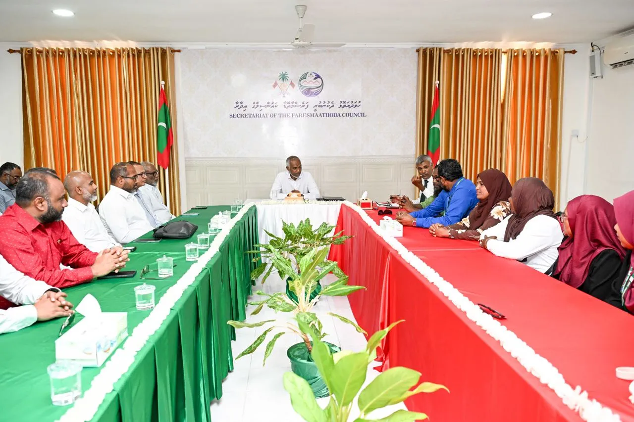 ރައީސް ޑރ މުޢިއްޒު ގދ. ވާދޫ ކައުންސިލާއި އ.ތ.މ ކޮމިޓީއާ ބައްދަލުކުރައްވައިފި