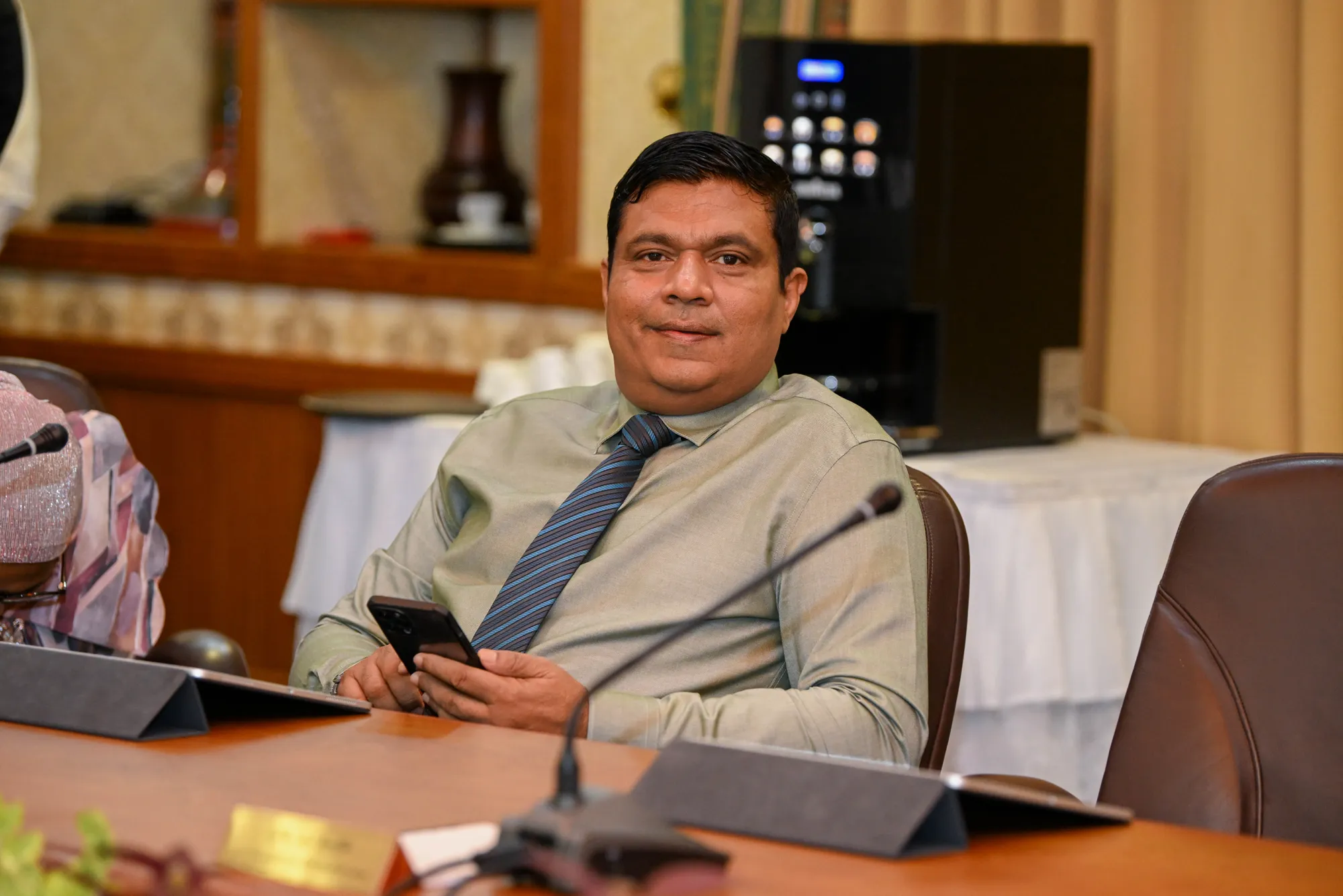 ޝެޑިއުލް ފްލައިޓަށްވުރެ ބަލި މީހުން އުފުލާ ދަތުރަށް އިސްކަންދޭ ގޮތަށް ލްޑިވިއަންގެ އުސޫލު ބަދަލުކޮށްފިމޯ