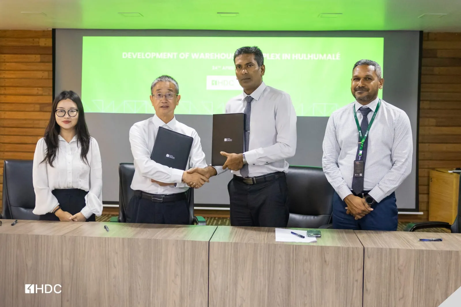 Warehouse agreement signing ceremony (Photo/HDC)
