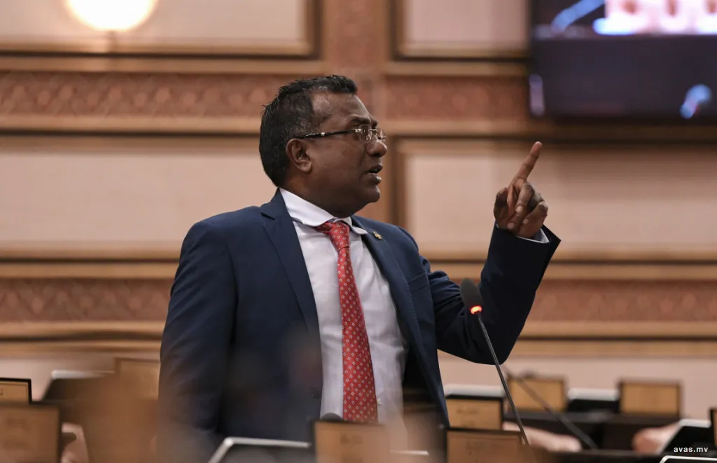 ޖާބިރުގެ ޔޮޓް ޓްއާޒުގެ އެކައުންޓް ފްރީޒުކުރީ ގޯސްކޮށް: ސުޕްރީމް ކޯޓު