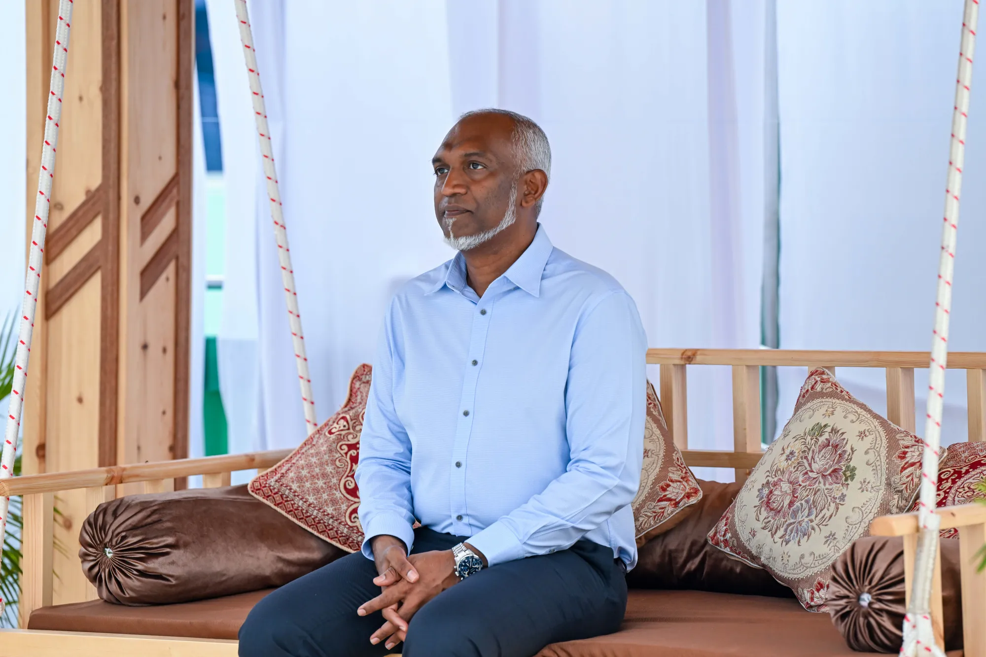 މީހުން ދިރިއުޅޭ ހުރިހާ ރަށަކަށް ރެކޯޑު މުއްދަތެއްގެ ތެރޭގައި ޒިޔާރަތްކުރައްވައި ރައީސް މުޢިއްޒު ތާރީހީ ރެކޯޑެއް ހައްދަވައިފި