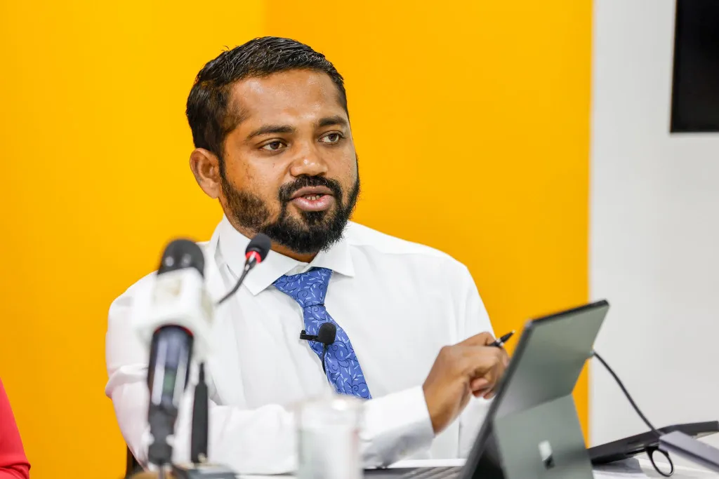 ވަކީލް މަހްފޫޒްގެ ގަޔަށް ވަޅި ޖަހަން ބުނި މައްސަލަ ބަލަނީ