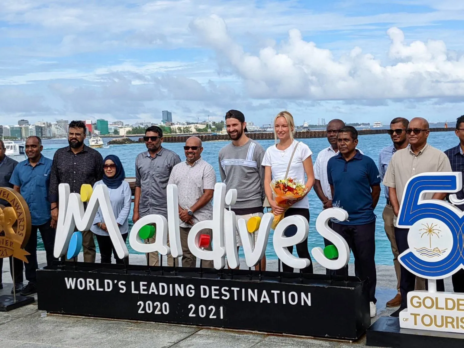 Visit Maldives logo