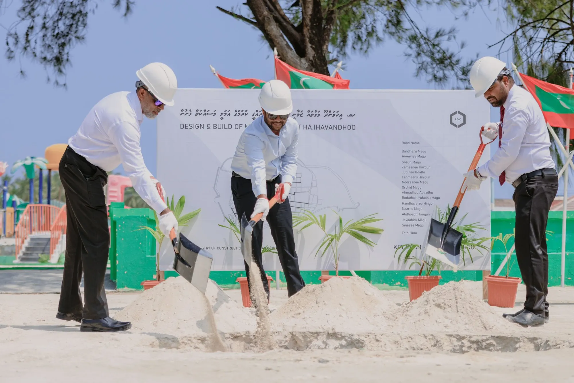 އިހަވަންދޫ މަގު ހެދުމުގެ މަޝްރޫޢުގެ އަމަލީ މަސައްކަތް ފަށައިފި