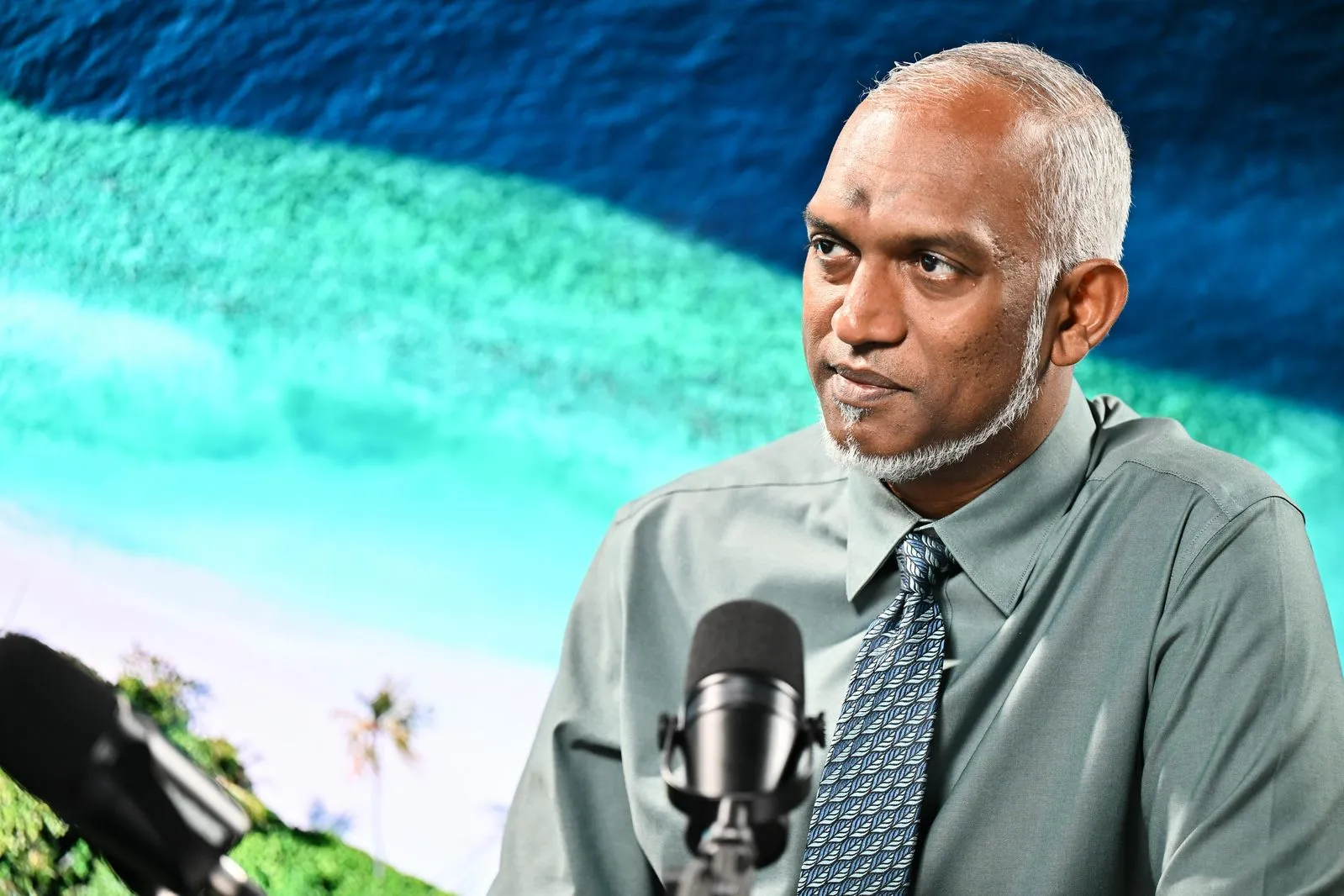 ދުންފަތުގެ ވިޔަފާރިކުރާ ފަރާތްތަކުން އެވިޔަފާރިތައް ދޫކޮށްލުމަށް ރައީސް ޑރ.މުއިއްޒު ގޮވާލައްވައިފި