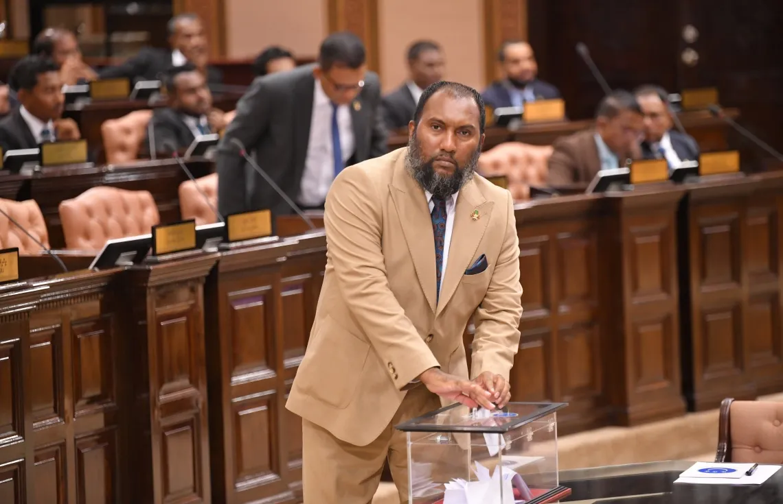 ބާ ކައުންސިލްގައި ކެބިނެޓްގެ ވަޒީރަކު ބައިންދާގޮތަށް ހަދައިގެން އެމްޑީޕީން އޮތީ ރައްޔިތުންނަށް ދޯކާ ދީފައި: އިބްރާހީމް