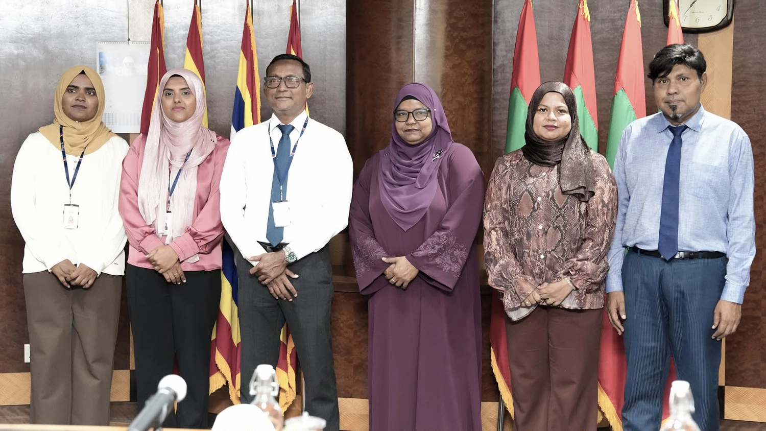 އިޙުތިރާމް އަދާކުރުމުގެ މަޝްރޫއުގެ ޓީމުން، ސްޓެލްކޯގެ އިސްވެރިންނާ ބައްދަލު ކޮށްފި