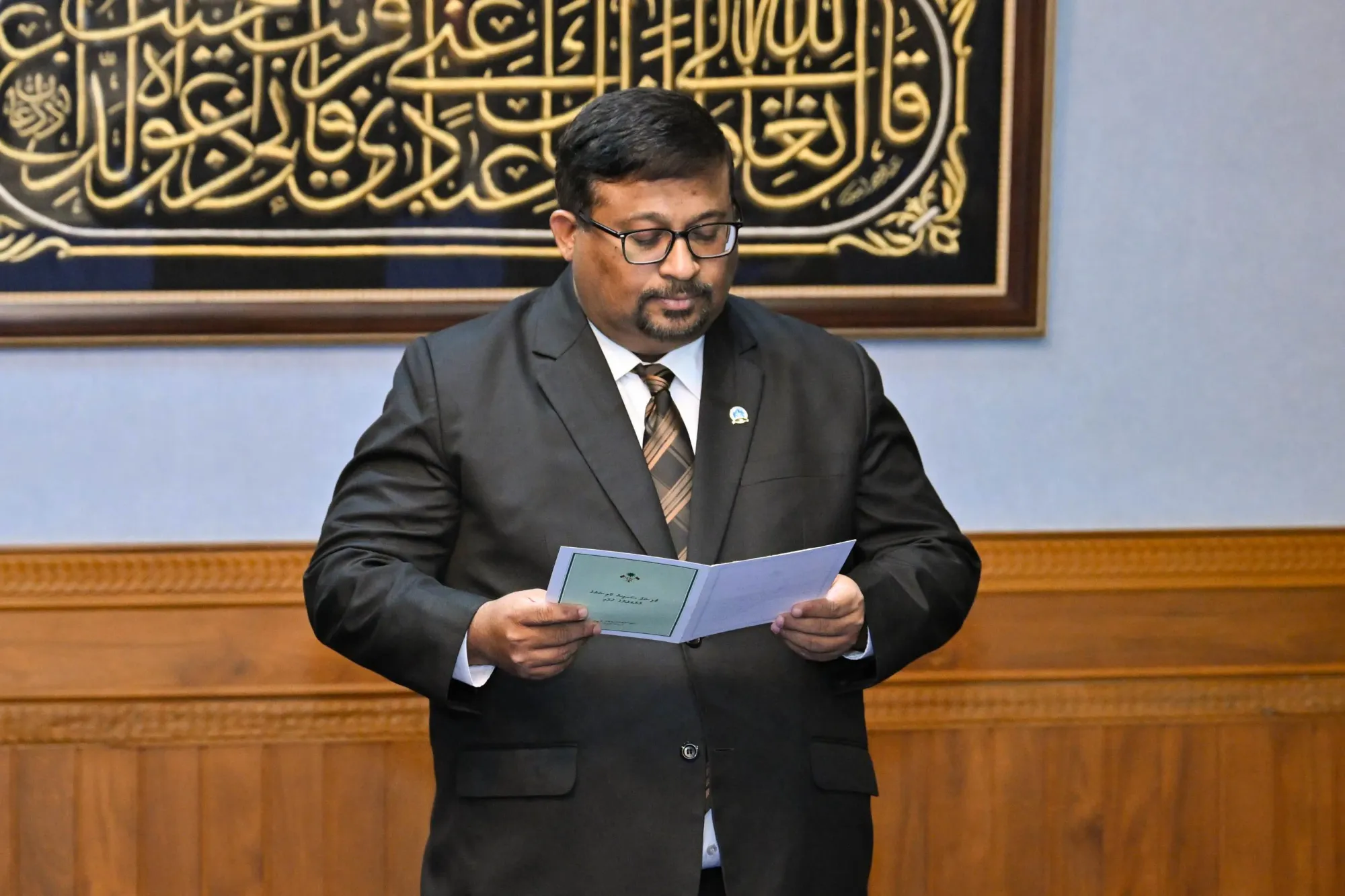 ސުޕްރީމް ކޯޓުގެ ފަނޑިޔާރު އަލީ ރަޝީދު ރިޓަޔާ ކުރައްވަން ހުށަހަޅުއްވައިފި