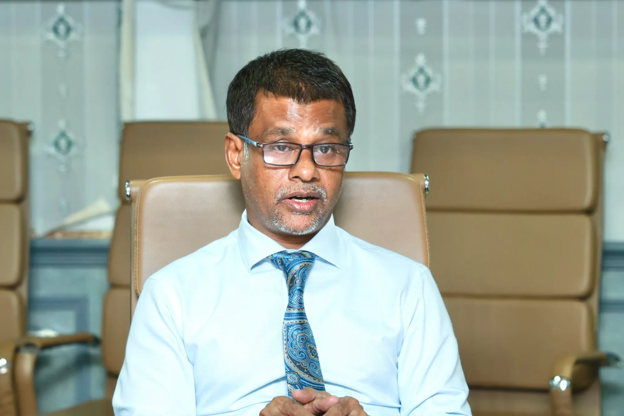 ލޭ ހަދިޔާ ކުރާ މީހުންގެ ރަޖިސްޓްރީ ބެލޭ އެޕެއް އޮކްޓޯބަރަށް ނެރޭނެ: ވަޒީރު