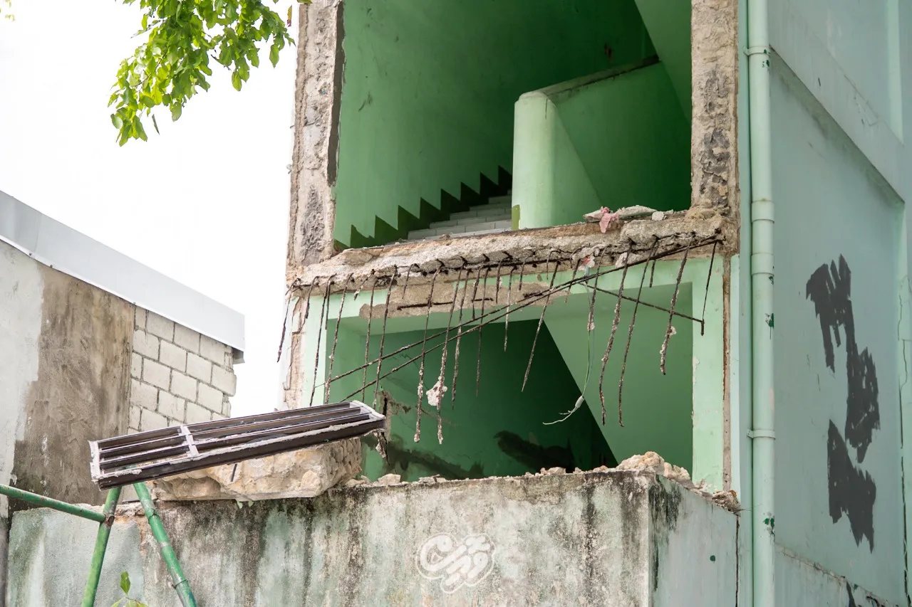 ބުރުޕާކް ކައިރީ ހުންނަ ކުރީގެ އީޑީސީ އިމާރާތުގެ ބައިތަކެއް ވެއްޓި ގެއްލުންތަކެއް ލިބިއްޖެ