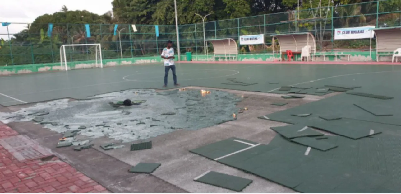 ނޮޅިވަރަމް ފުޓްސަލް ދަނޑުގައި އަލިފާން ރޯކޮށްލައިފި