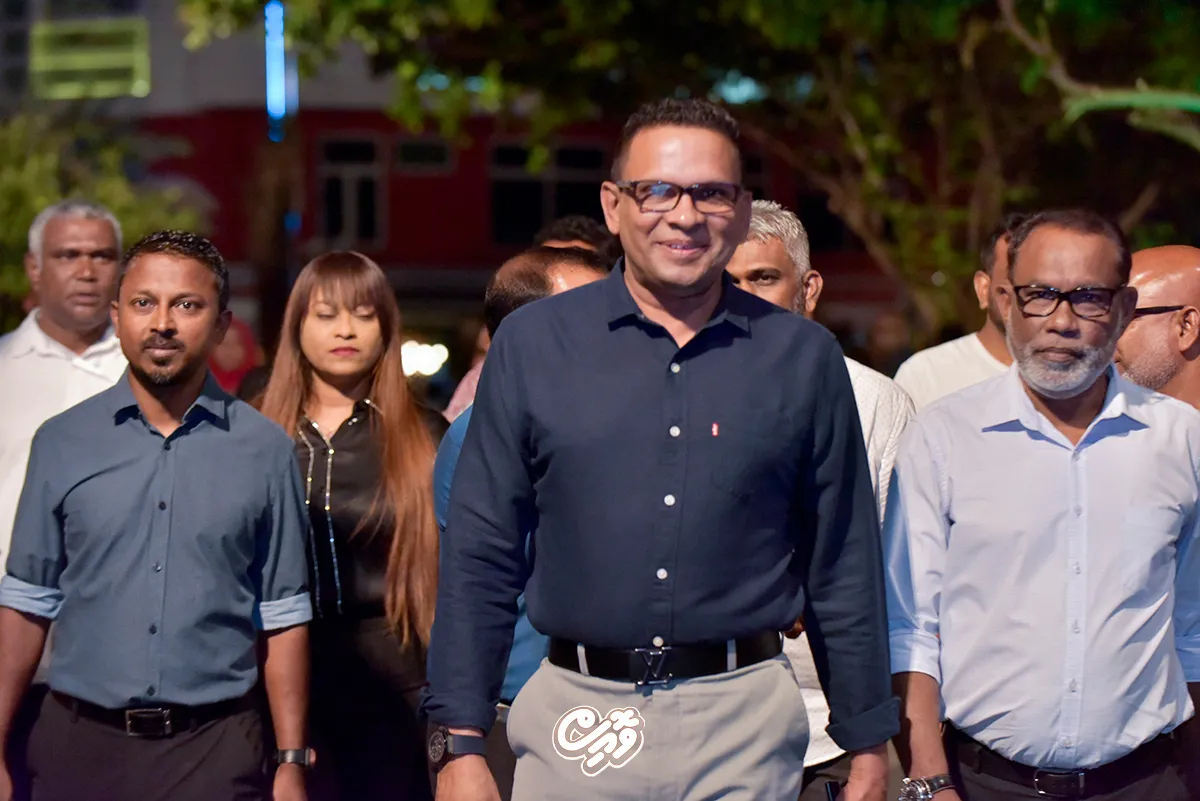 މިޙާލަތުގައި މުސާރަ ބޮޑުކުރުމަކީ ޤައުމަށް ފައިދާހުރި ކަމެއް ނޫން: ނާޒިމް